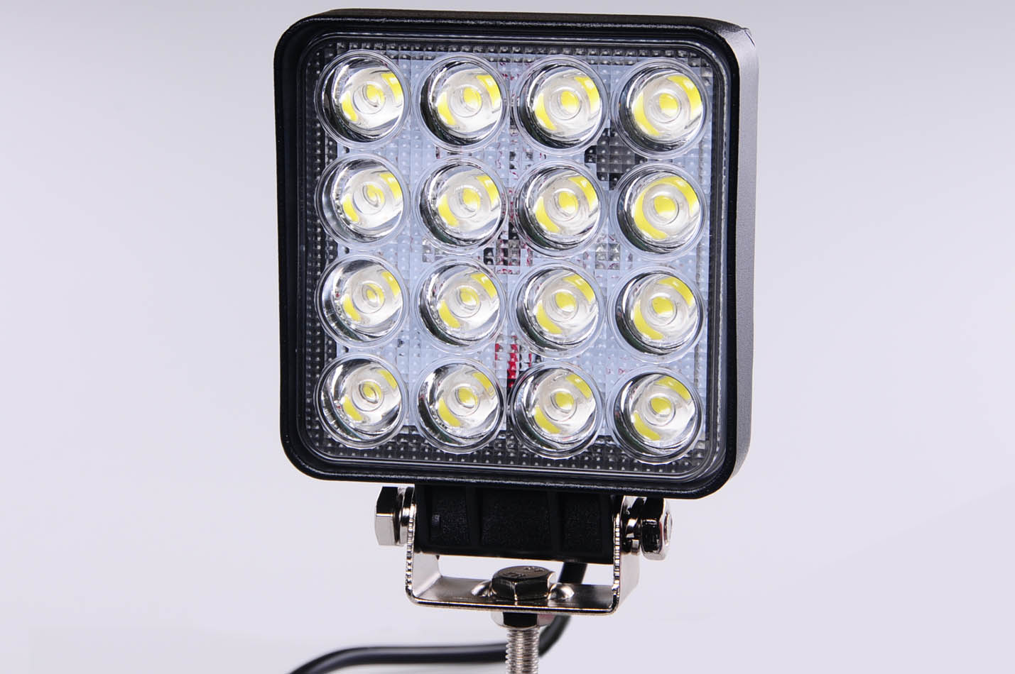 Pracovní LED světlomet 48W, 10-30V A2021
